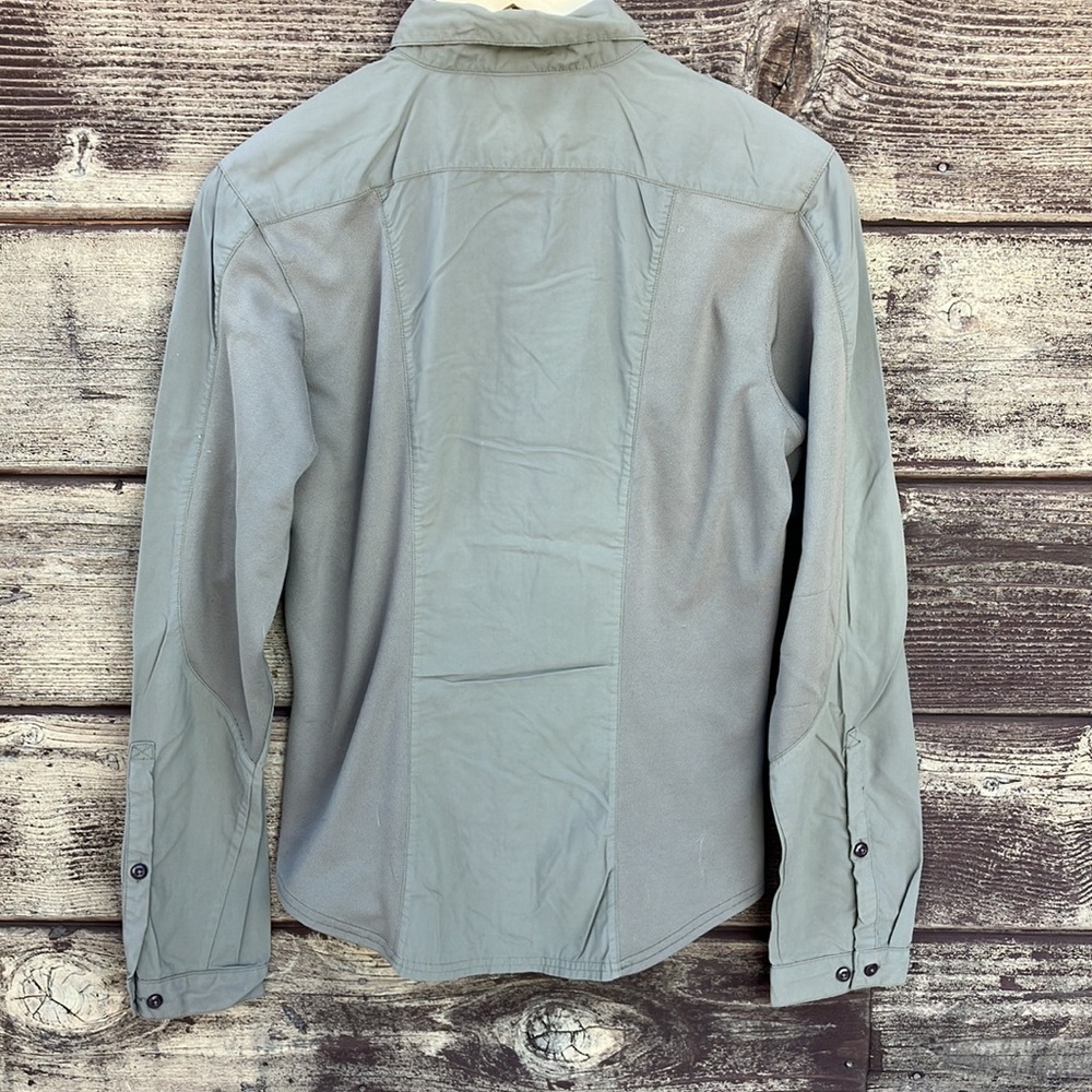 Patagonia Button Down Shirt - Picture 4 of 15